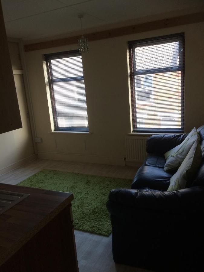 Hockham Apartment *